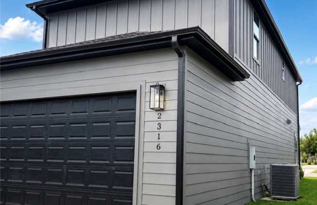 2316 S 31st Place Gallery 2