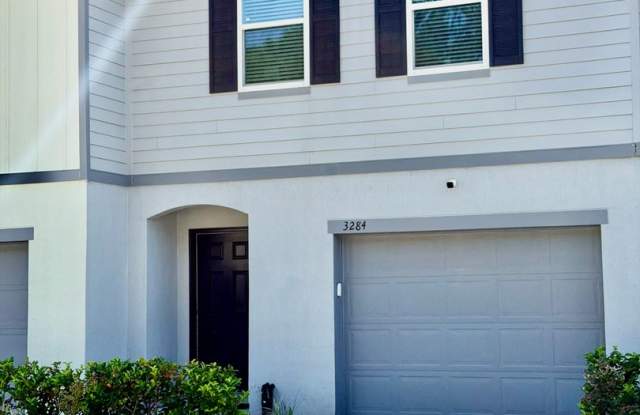 Beautiful 3-bedroom, 2.5-bath townhome Near Downtown - Military bases - Highway - Airport photos photos