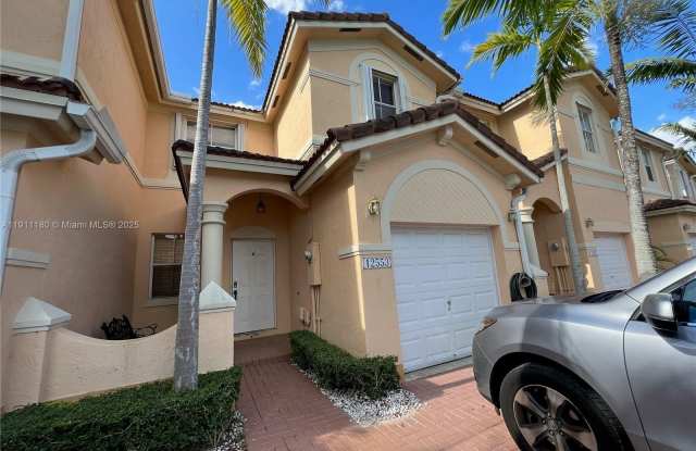 12553 SW 124th Ter - 12553 Southwest 124th Terrace, Three Lakes, FL 33186