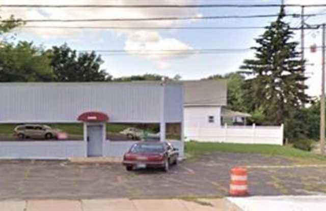 2406 Corunna Road Gallery 2