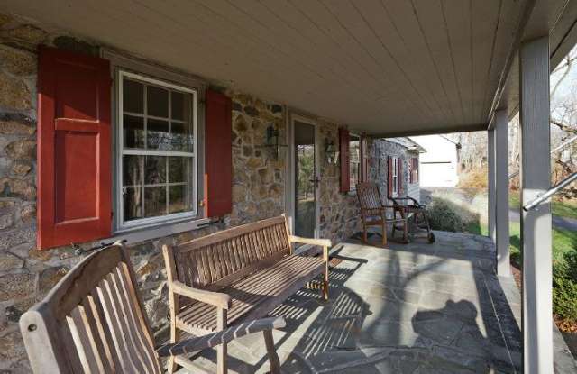 6035 STONEY HILL ROAD Gallery 3
