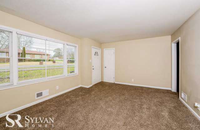 205 22nd Avenue Northwest Gallery 3