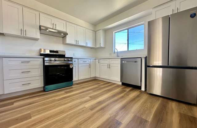 OPEN HOUSE SATURDAY FROM 1-3 PM! AVAILABLE NOW Gallery 4