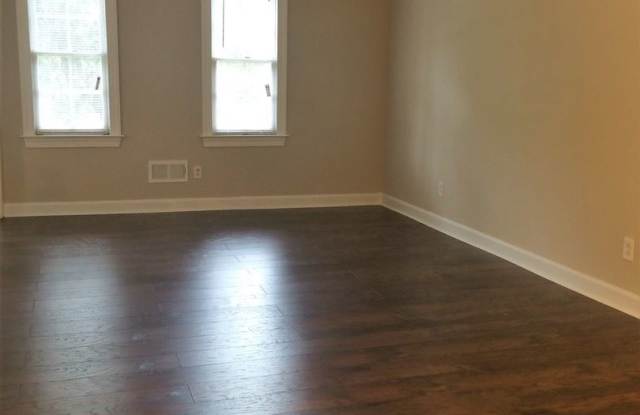 6374 Phillips Place Gallery 4