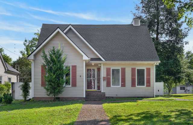 Spacious 3 Bedroom Home with In-Law Suite For Rent! photos photos Spacious 3 Bedroom Home with In-Law Suite For Rent! photos photos