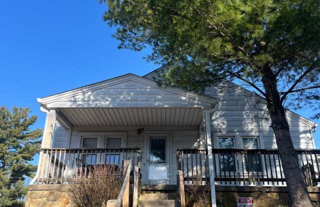 3 bedroom, 1 bath Home - Available: August 2027! Gallery 3