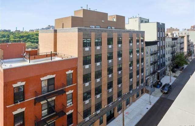 979 Summit Avenue - 979 Summit Avenue, Bronx, NY 10452