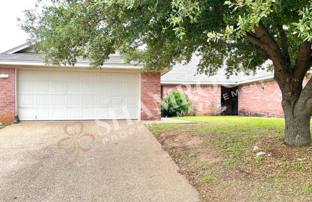 Cougar Ridge Duplex photos photos