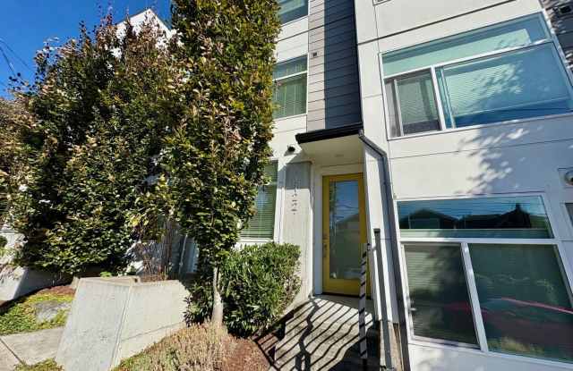 Judkins Park Townhouse Gallery 3