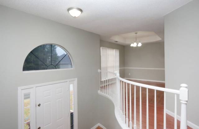 2001 Rhinehart Road Gallery 3