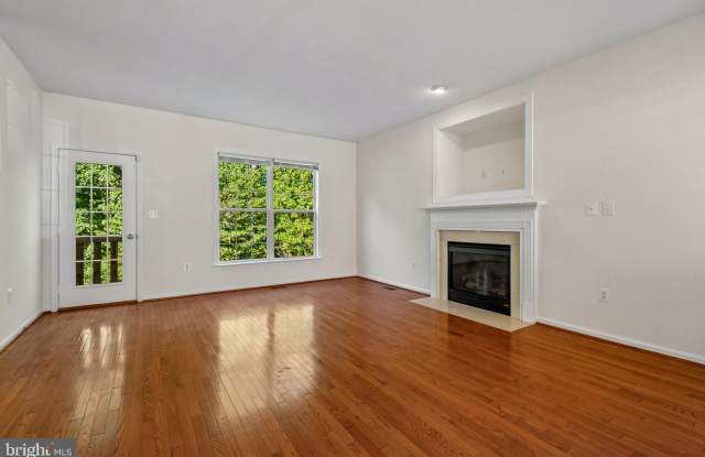 16586 RESERVOIR Loop Gallery 4