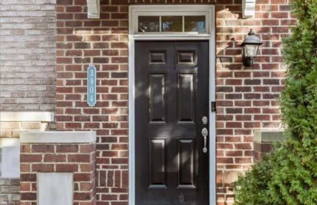 3904 Redbud Road Gallery 2