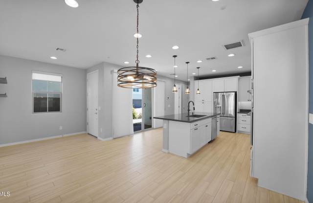 2354 W GLORIA Lane photos photos