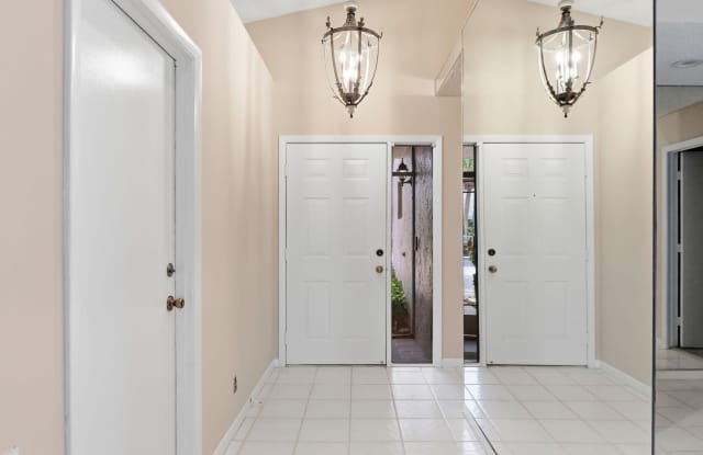 6170 BAY ISLES Drive Gallery 3