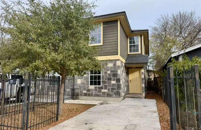 3107 W Travis St , San Antonio, Texas 78207 photos photos