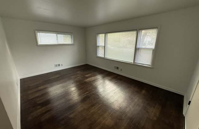8801 W Congress St photos photos
