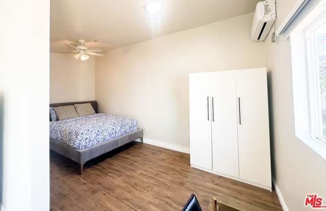 225 S Clark Dr photos photos