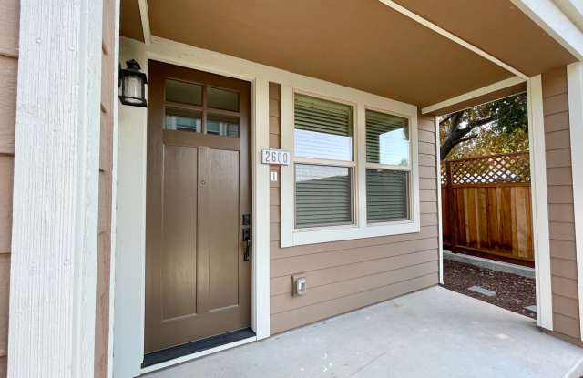 1 Bedroom, 1 Bath Condo, End Unit, Convenient Napa Location photos photos
