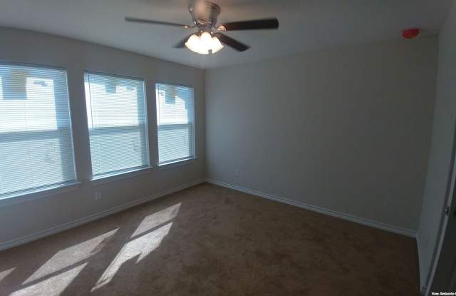 6926 Crestway Rd, UNIT 1 Gallery 3