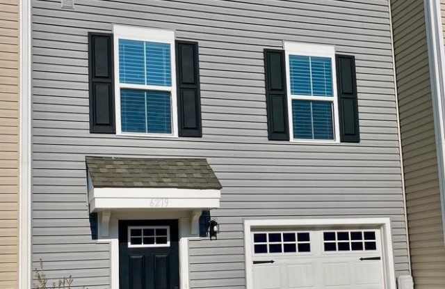 6279 PEBBLEBROOK Drive Gallery 1