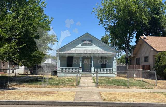321 W 19th Street - 321 West 19th Street, Merced, CA 95340 321 W 19th Street - 321 West 19th Street, Merced, CA 95340