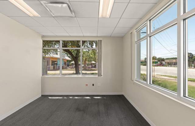 45 NE Eglin Parkway Gallery 3