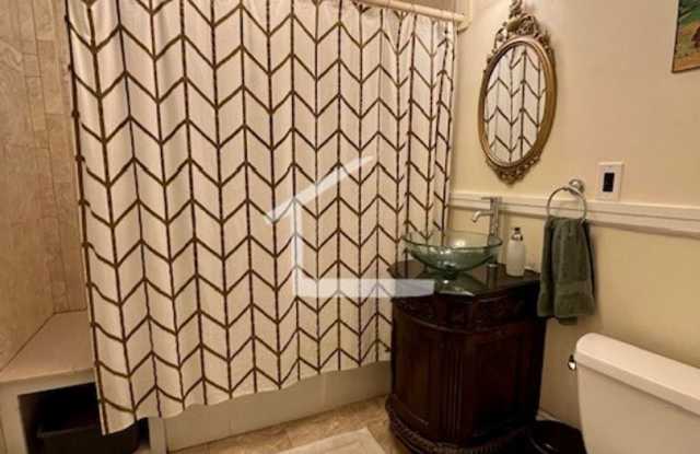 Charming 2.5 Bedroom photos photos