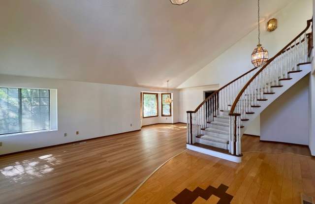 MOVE IN SPECIAL $500 OFF FIRST MONTHS RENT - 4 BED 3 BATH HOME IN GOLD HILLS photos photos