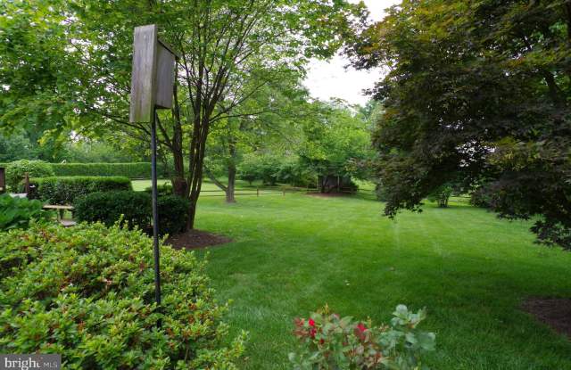 10406 HUNTRACE WAY Gallery 4