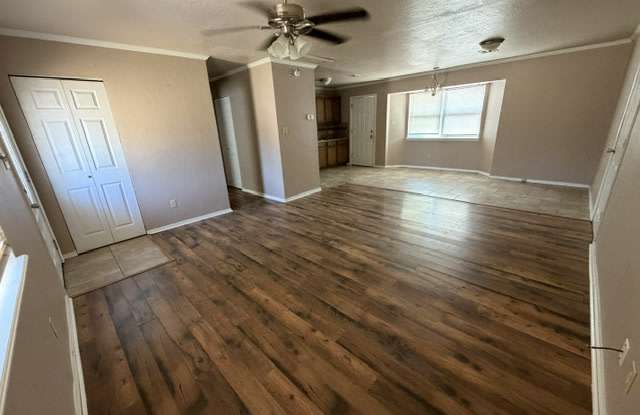 5340 Northwest Ash Avenue (llc) Gallery 2
