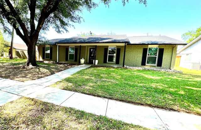 826 Oakland Street - 826 Oakland Street, Grand Prairie, TX 75052