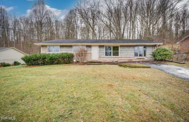 4637 Woodcliff Drive Gallery 1