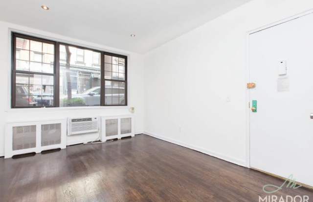 116 Thompson Street photos photos