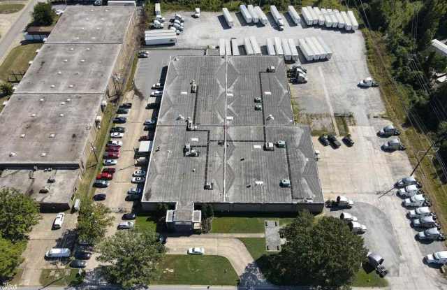 6011 Scott Hamilton Gallery 2