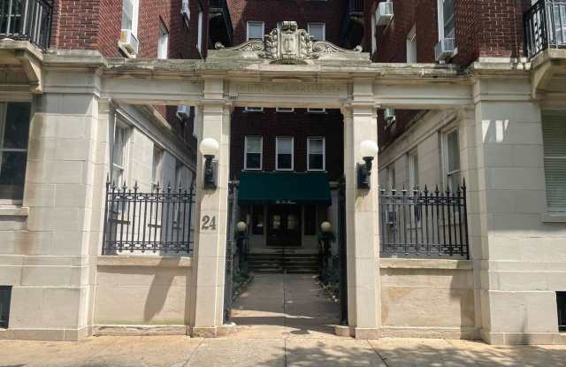 Long Term Rental in the Heart of Downtown! Gallery 3