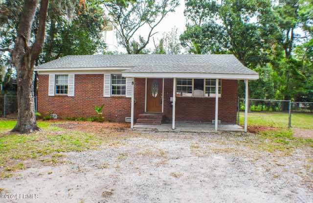 8 Red Oak Drive - 8 Red Oak Drive, Beaufort County, SC 29907