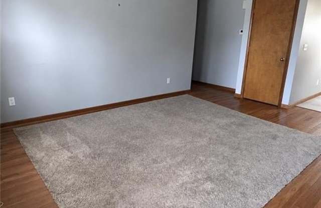 227 E Colleen Drive Gallery 2