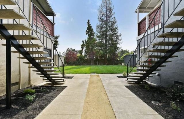 143 Virginia Hills Dr #B - 143 Virginia Hills Drive, Martinez, CA 94553