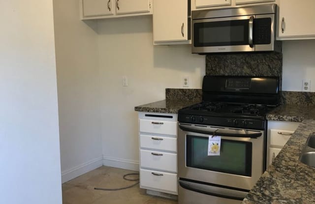 9445  Carlton Oaks Drive #B - 9445 Carlton Oaks Drive, Santee, CA 92071