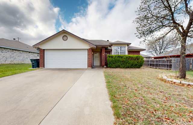 2 WEEKS FREE!!! NEW PAINT!!!!!! ONLY $1,395!! photos photos