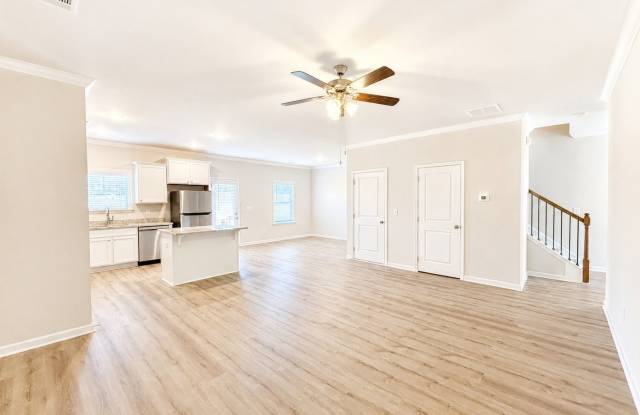Discover modern living in the heart of Cornelia! Gallery 4