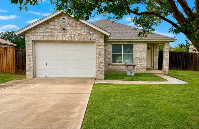 Charming 3 Bedroom Home Near Randolph AFB in Converse photos photos
