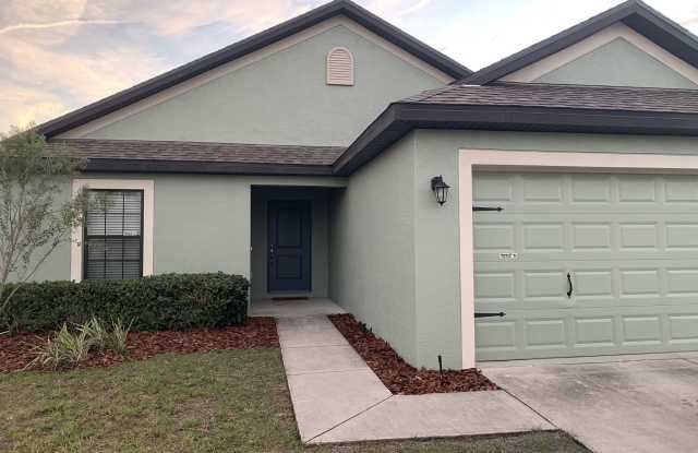 581 Antigua Avenue - 581 Antigua Avenue, Tavares, FL 32778