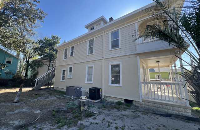 209 Taylor Avenue unit: 1 photos photos