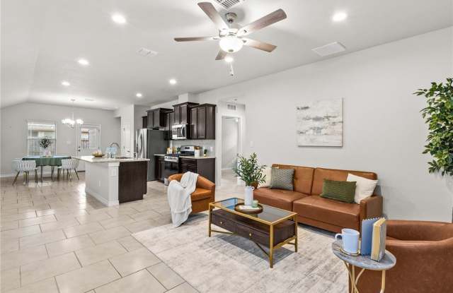 7618 Cowboy Trail Lane Gallery 2