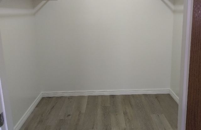 251 South Valley Drive - 32 Gallery 4