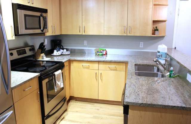 Denvers Finest Location Washington Park-Fully furnished short-mid term 2 bedroom Condo available November 1st, 2026. Gallery 3