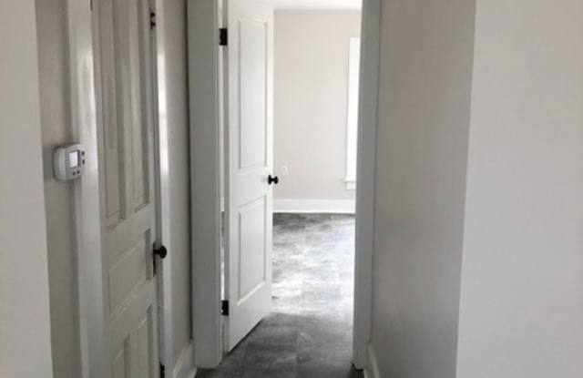 295 East Ash Street - B Gallery 2