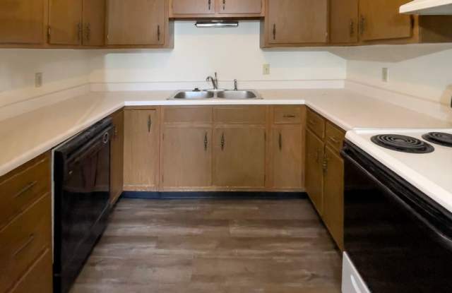 District on Wheeling photos photos