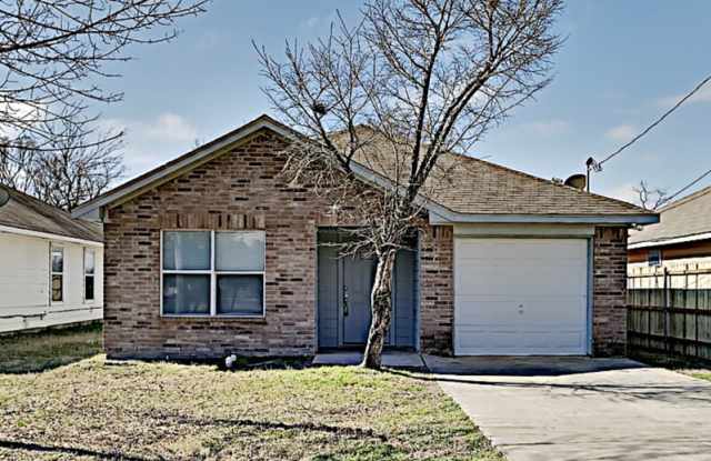 13622 Vida Ln - 13622 Vida Lane, Dallas, TX 75253